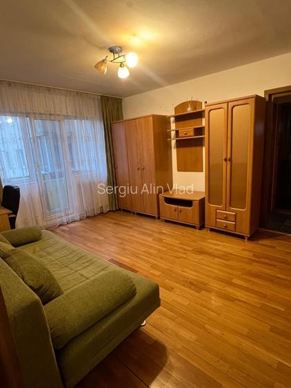 PERSOANA FIZICA VAND APARTAMENT 2 camere semidecomandat in Grigorescu str Bucura - 2