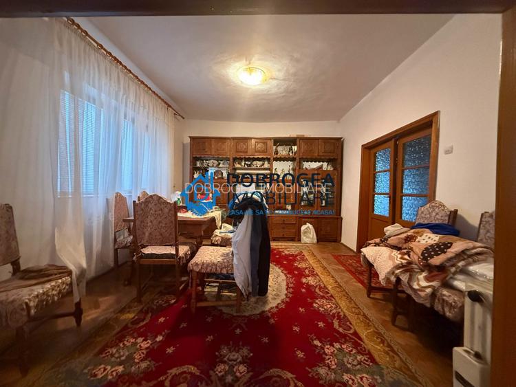 Casa batraneasca 229 mp + teren 675 mp, deschidere stradala 15,8 ml - 7