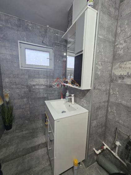 Apartament 3 camere, central, renovat recent, zona linistita, Campina - 9