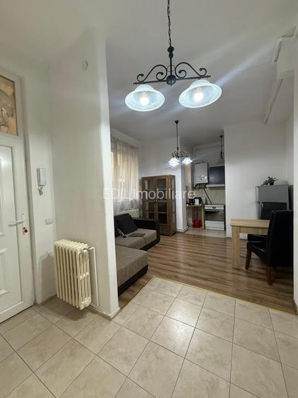 Apartament de închiriat, 3 camere, 75 mp, Piața Mihai Viteazul - 19