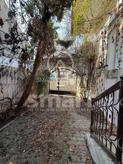 Casa in centrul istoric cu spatiu comercial si parcare proprie Zona 0 - 13