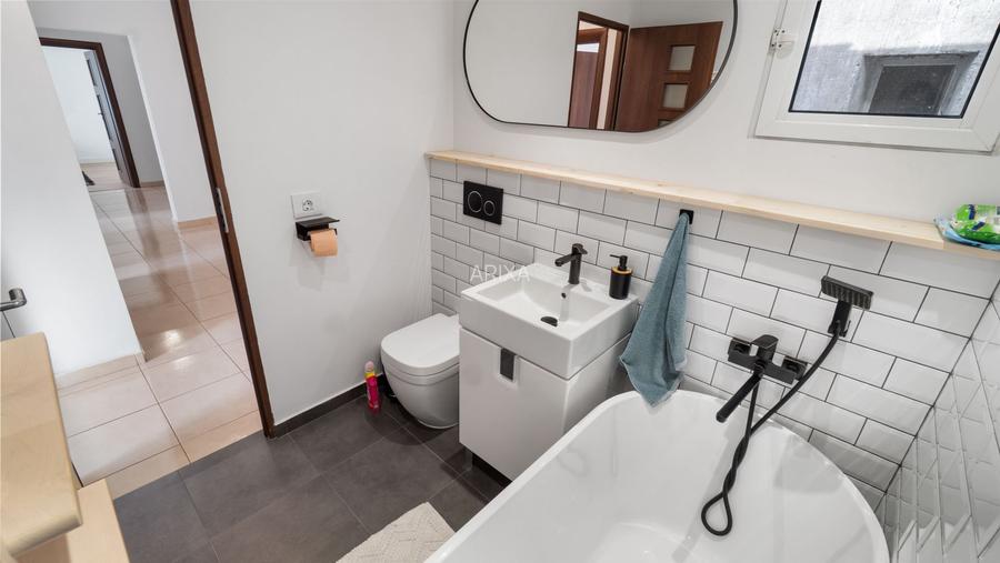 Apartament 3 camere Lujerului Renovat Centrala Proprie 10/10 an 1980 - 12