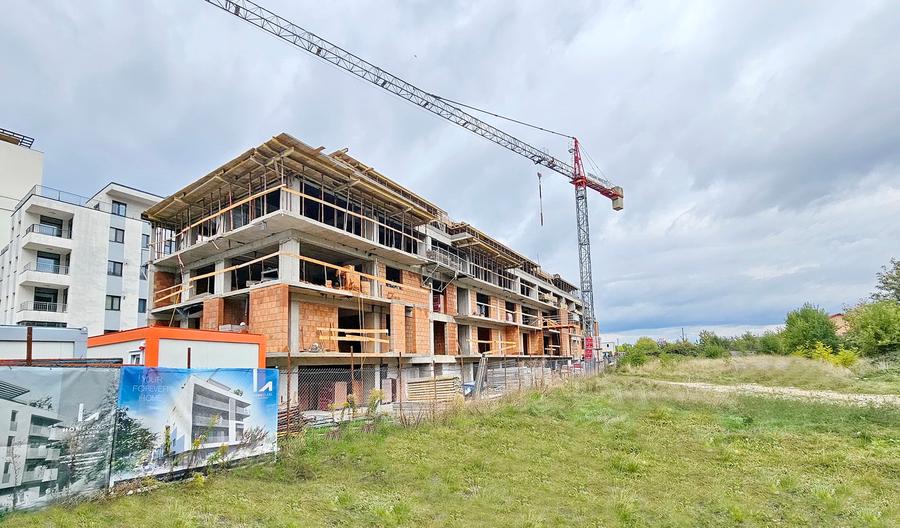 d00b2339-e662-4a47-ab95-43d52c0f4c9c - 1