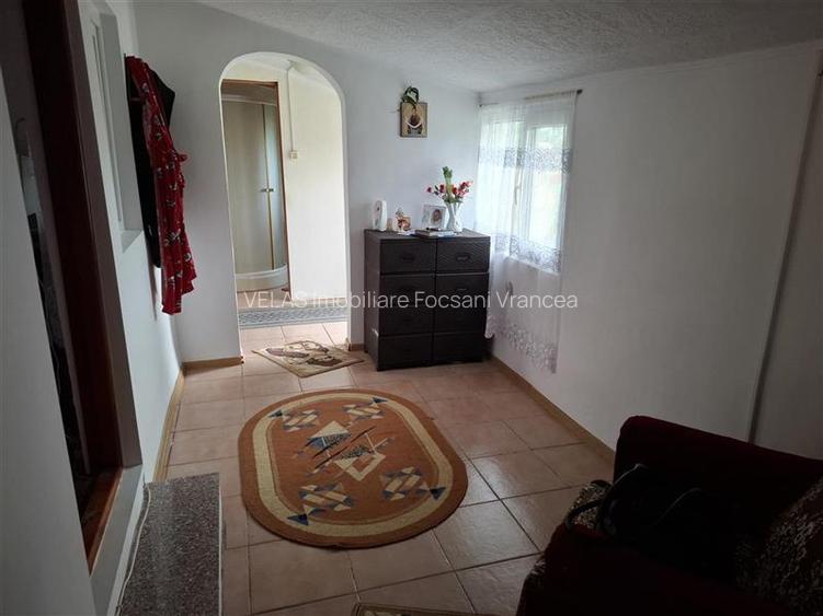 Casa Gugesti, sat Oreavu, 1870 mp teren - 8