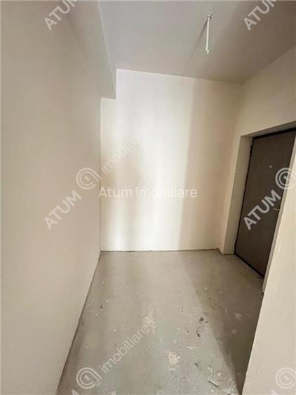 Apartament 3 camere balcon terasa parcare boxa zona Brana Selimbar - 12