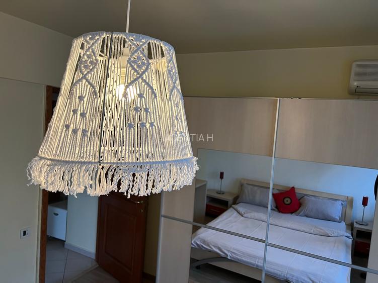 Cismigiu, 2 dormitoare cu hol locuibil, 2 balc, centrala proprie, bloc solid - 10