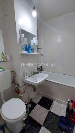 TITAN, apartament 2 camere decomandat, et.3, metrou 1 Decembrie - 14