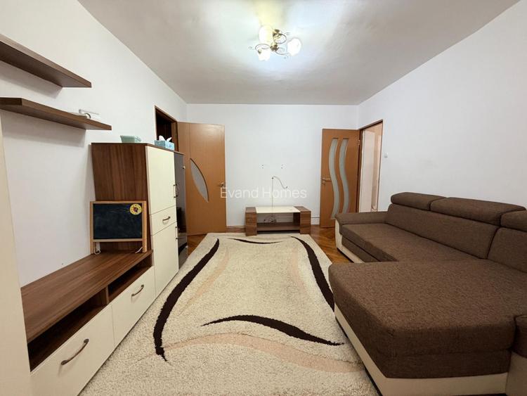 Apartament cu 2 camere - et 3 - zona Calea Sagului - 5
