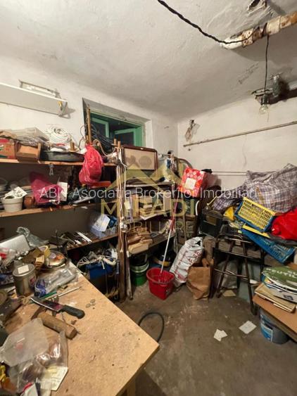 Vanzare apartament in vila 6 CAMERE compus din D P M din D P 1 M - 11