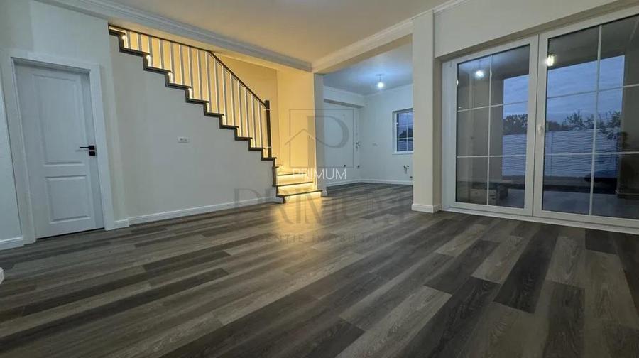 Duplex individual superb - 5 camere - zona excelenta - canalizare - asfalt - 3