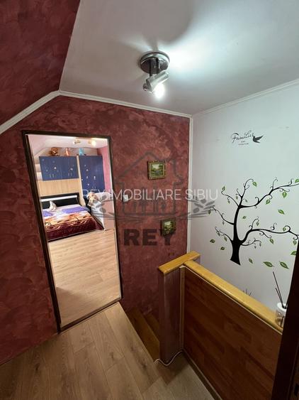 De vanzare- Apartament 3 camere str Luptei - 7
