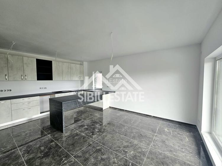 Casa cu garaj si teren mare super pret - 22