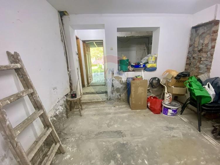 Vilă cu farmec istoric în Bușteni, pensiune sau locuință de vacanță! - 54