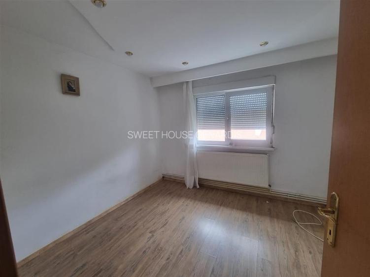 Apartament cu trei camere zona centrala - 6