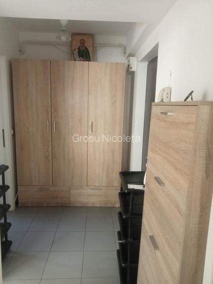Închiriez apartament cu o cam  - 3