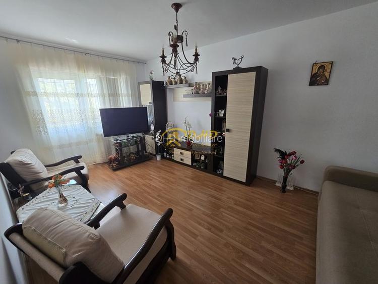 Apartament 3 camere - Tg. Cucu - 3