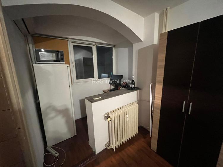 Garsoniera de vanzare -Titan - 3