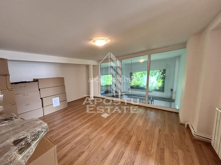 Spatiu comercial, hala, birouri , parcare, acces facil, zona Odobescu - 15