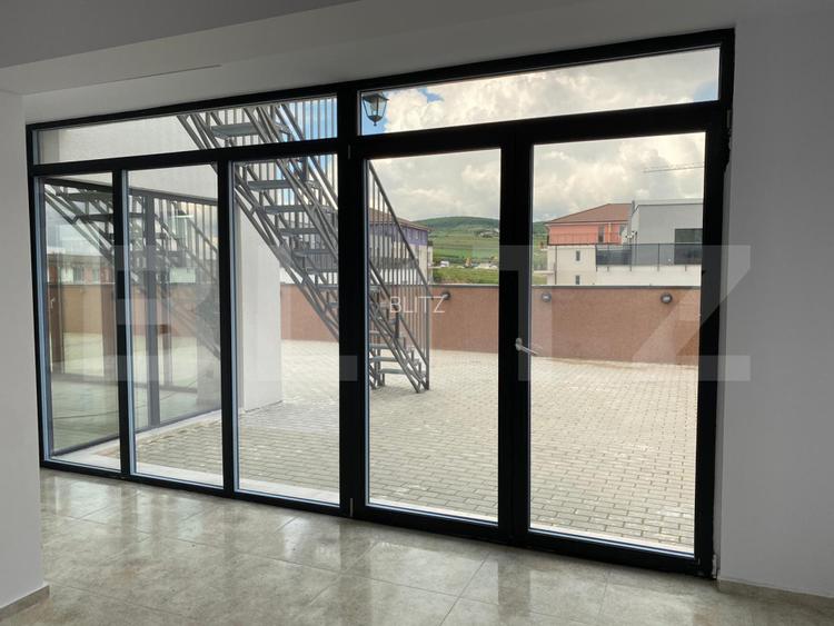 Penthouse 200 mp utili, 400 mp terasa, 2 garaje, 1 parcare, zona Baciu  - 2