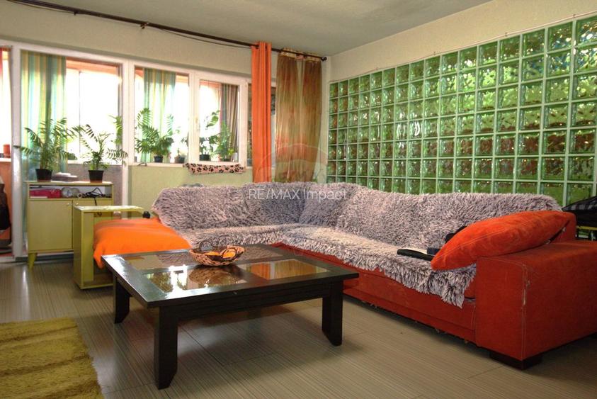 Apartament generos 88mp cu 2 camere de vanzare  Drumul Taberei - 4