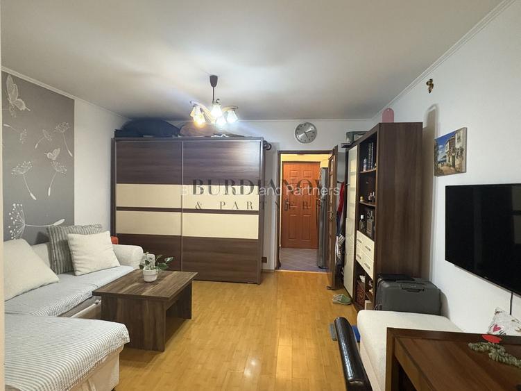 Garsonieră de vânzare -  Metrou Apărătorii Patriei - etaj 3/9 - 1966 - 2