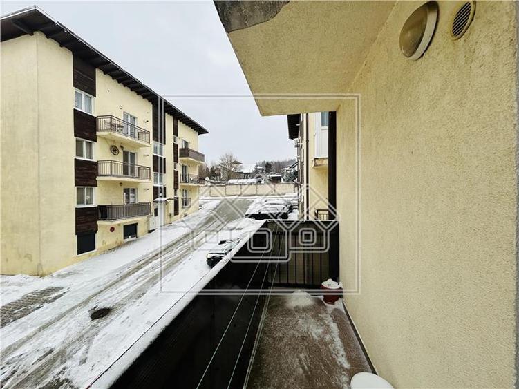 Ap cu 3 camere si balcon, etaj 1/2, Zona Gusterita, pret bun