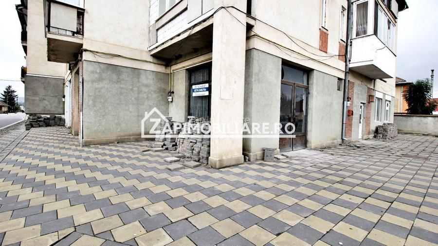 Hală + birouri si spatiu comercial 700 mp. teren 2.500 mp - 8