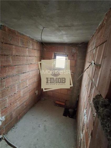 Casa cu 3 camere 2 bai si terasa in Cristian - 8