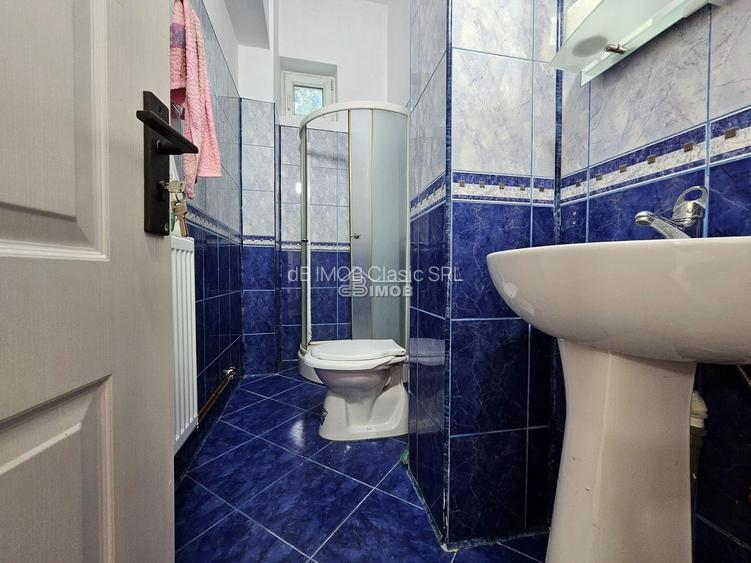Spatiu comercial/birou de inchiriat – Micro 4, zona cu trafic pietonal intens - 5