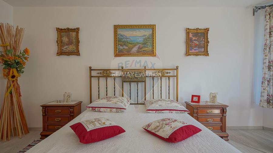 Vilă în zona Glăjărie, 10 camere, Sp + E + M, teren 2789 mp - 26