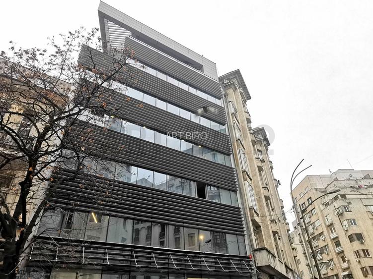 Zero comision, 260mp parter Universitate, showroom - birou, 3' metrou - 5