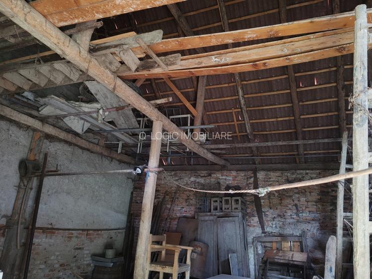 Casa 4 camere libera la vanzare VLADENI - 21