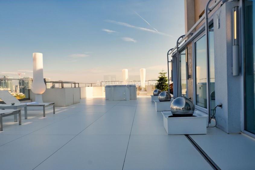 Priveliște fără sfârșit: un penthouse emblematic în inima Nordului Capitalei - 2