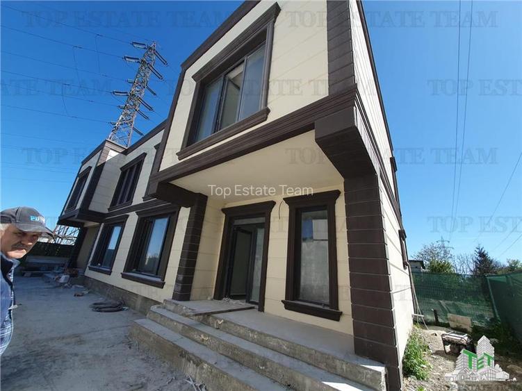 Duplex 8 camere cu doua intrari separate curte comuna Navodari - 13