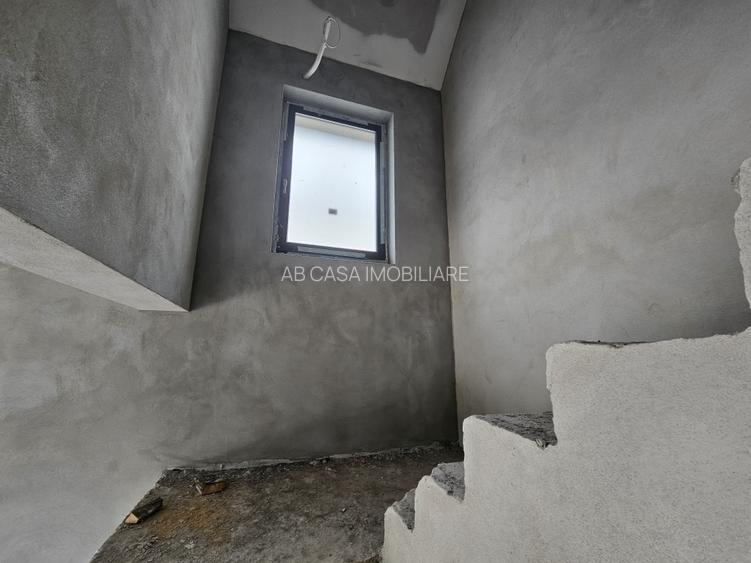 Duplex nou, P+M, 1 apartament la cheie, 1 la alb, Moșnița Nouă, comision 0% - 24