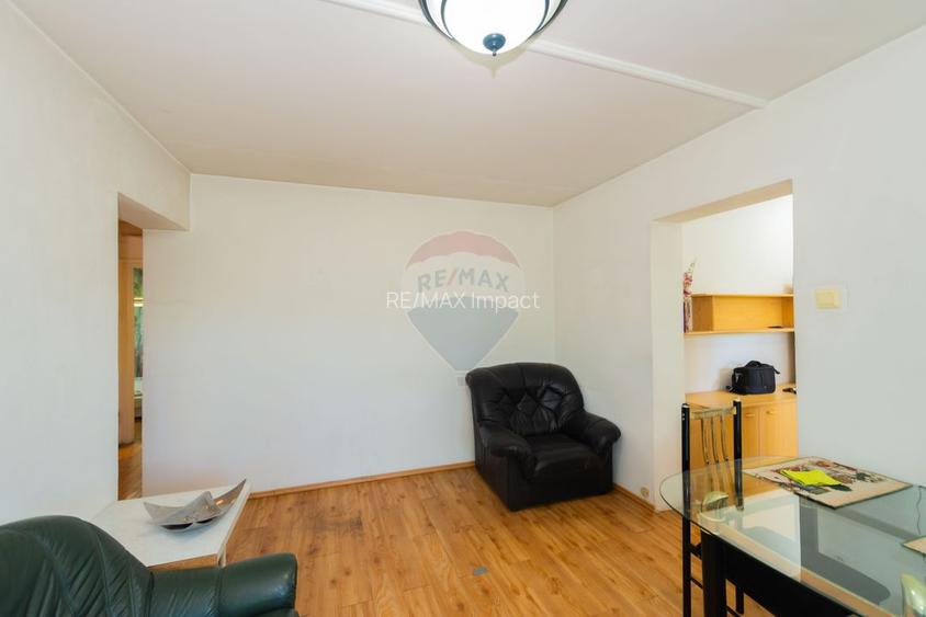 Apartament cu 3 camere de vanzare, 57 mp,  zona Crangasi - 5