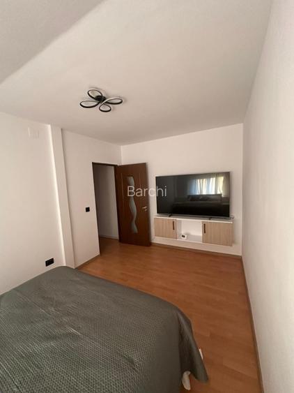 Vând apartament 2 camere decomandat în Timișoara – zona Fridorf (în fața Liceulu - 12