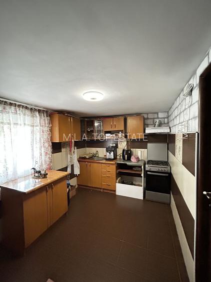 Casa 8 Camere Cu Teren 1500mp In Cermei - 6