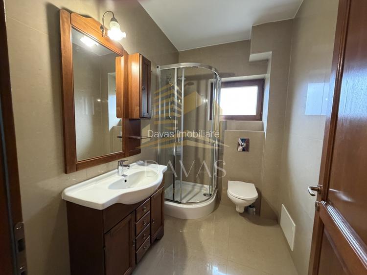 Casa individuala de inchiriat | Europa | Deschidere la 2 strazi - 18