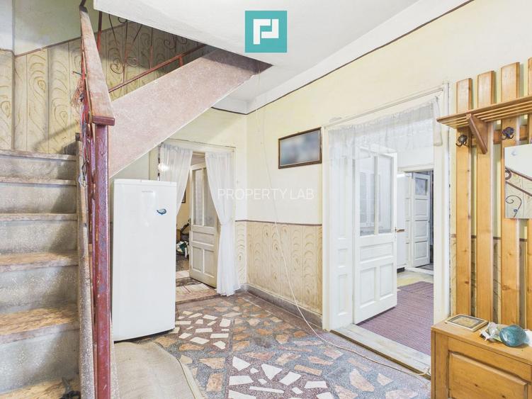 Casă cu 4 camere și teren de 2880 mp în Fiscut - 3