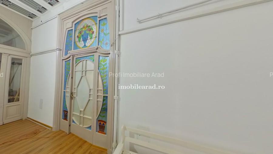 Apartament in stil unic, langa Primaria Arad, amenajat cu designer, mobilat/dota - 35