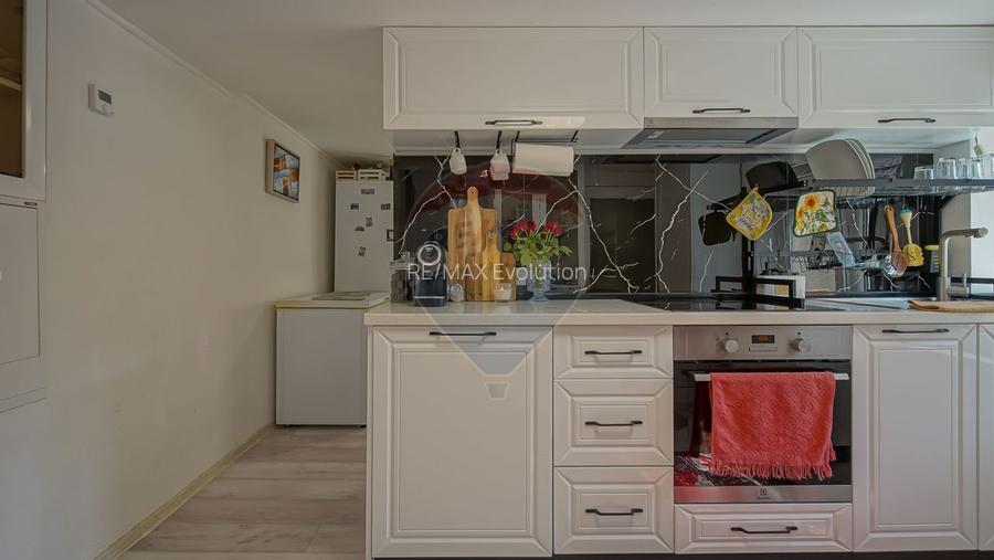 Casă / Vilă Săsească cu 6 camere de vânzare in Vulcan, Brasov - 9