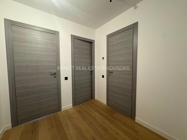 3 camere PREMIUM| 99.7 MP + 9.35 MP terasa - 18