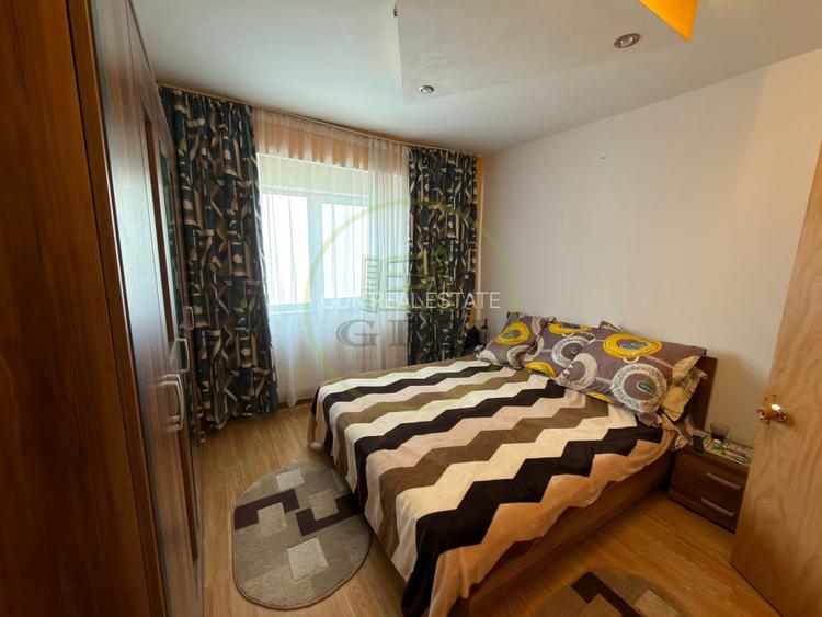 Apartament 3 camere, decomandat, 86 mp, cartier George Enescu, zona Sineasca - 4