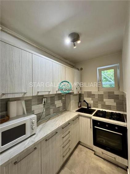 Apartament cu 3 camere de vanzare, bloc izolat, Semicentral - 3