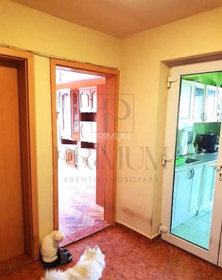 OLIMPIA STADION - LIFT - 4 cam - 2 bai - 2 balcoane - debara - centrala proprie - 13