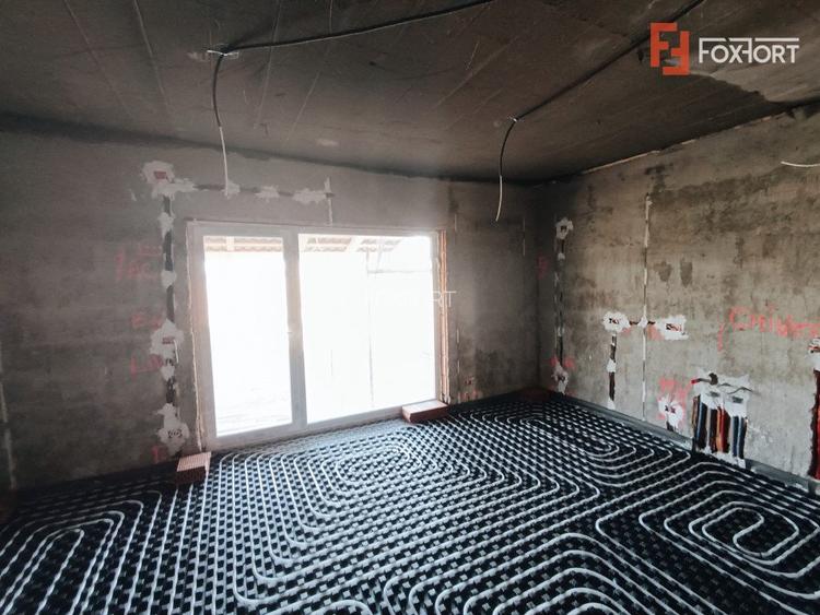 Duplex 4 camere si teren de 300 mp - zona Mosnita Veche  - 10