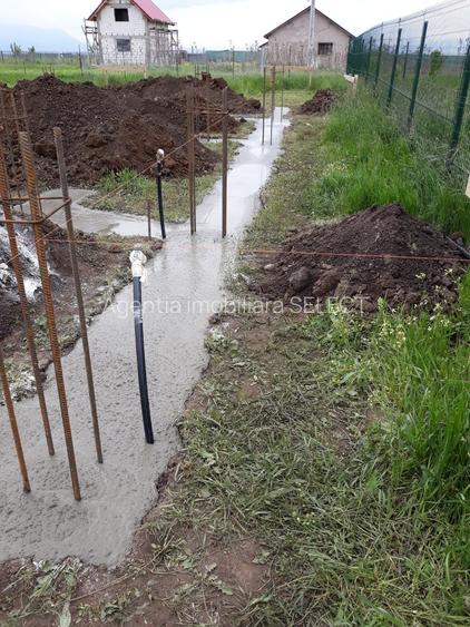 Teren 1000 mp pentru constructie case , cu fundatie si proiect - 8