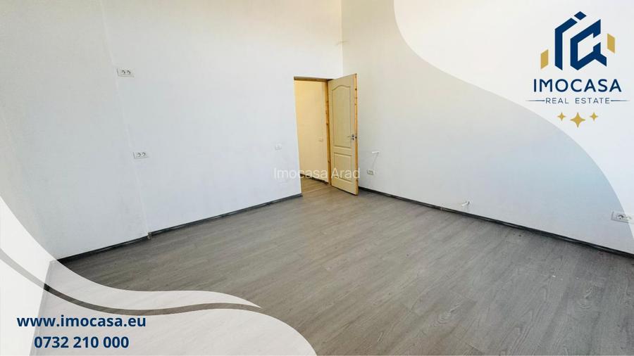 De vânzare Apartament, farmec istoric în Piața Mică Arad clădire 1920 - 25