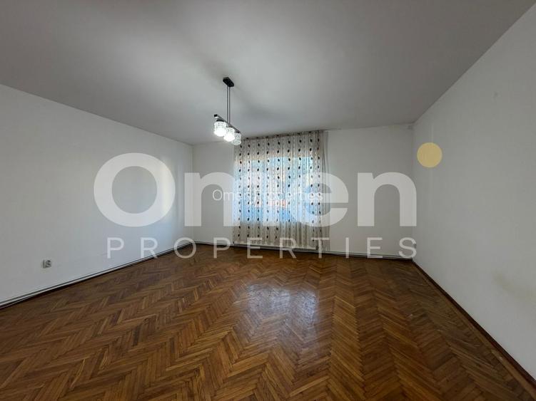 Casa individuala cu curte disponibila pentru vanzare, situata in zona centrala - 11